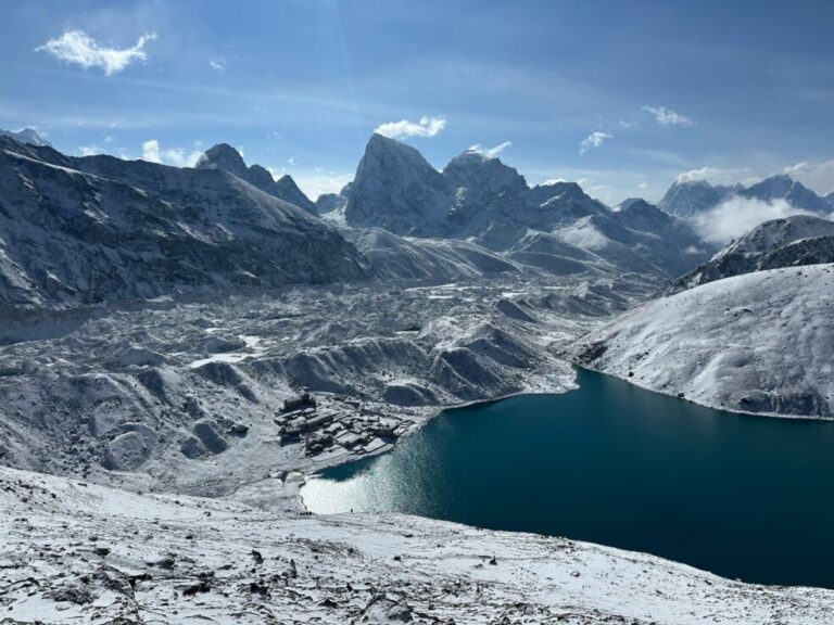 Guide to Summit Everest: Step by Step for Aspiring Climbers